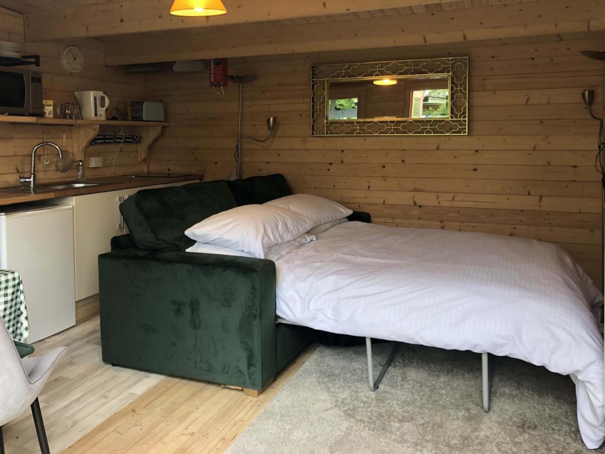 Cosy Garden Log Cabin Salisbury Eksteriør billede