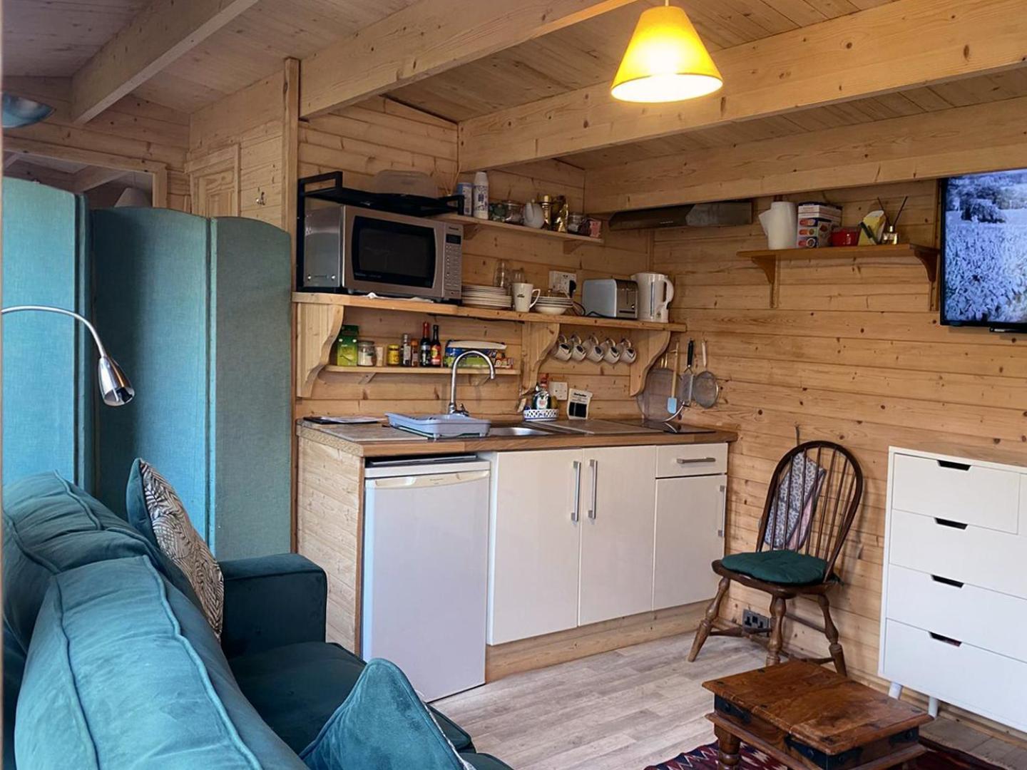Cosy Garden Log Cabin Salisbury Eksteriør billede